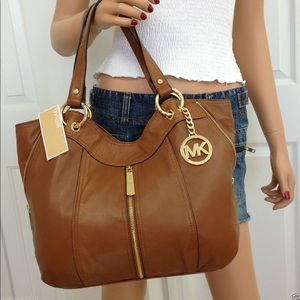 Micheal Kors BRAND NEW Moxley Leather Purse